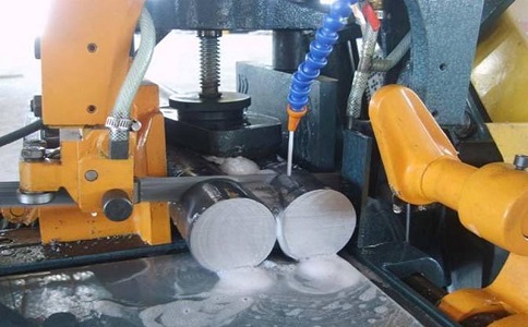 乡城卧式带锯床的送料方式有哪几种？